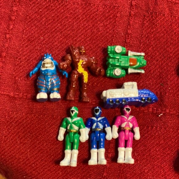 Vintage 90s Micro Power Rangers Figurines - Picture 4 of 5